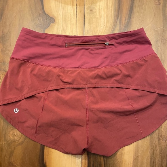 Lululemon high waisted speed up short size 8 - Picture 2 of 3